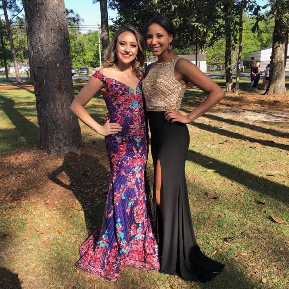 Prom Dress - Picture 2 of 8